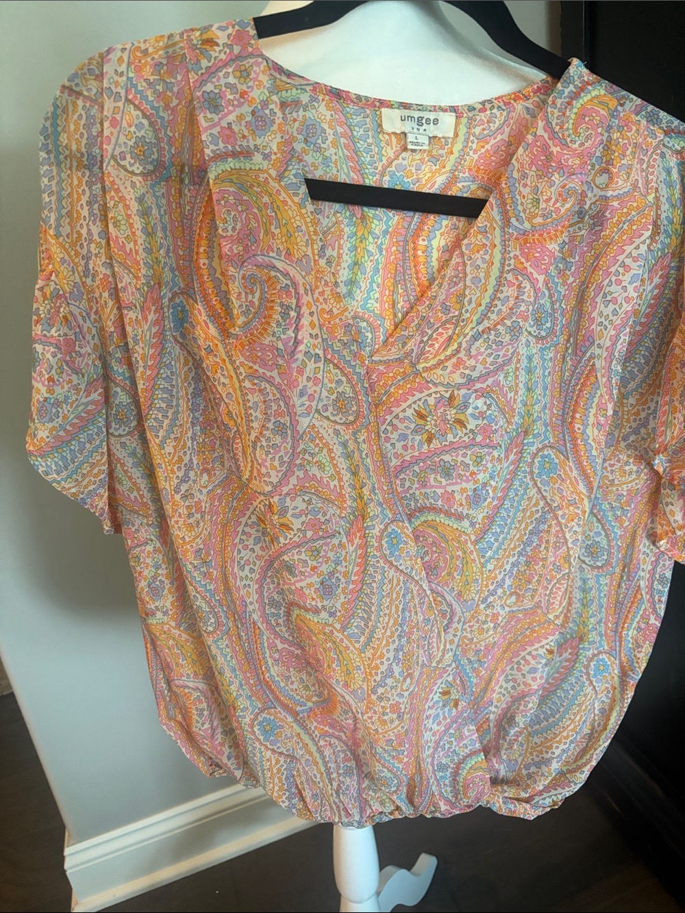 Umgee Pink Paisley V-Neck Short Sleeve Blouse